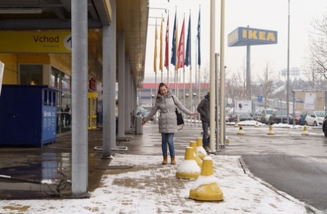 Daphne Angel kunstskuespillerinne gallerier